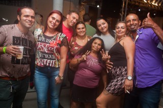 
<a style='margin-left: 5px;' class='btn btn-xs btn-social btn-facebook' href='https://www.facebook.com/sharer/sharer.php?u=https://www.galeramix.com.br/imagem/a73/800-800-90/conteudo/site_galerias/73/cachacada-do-ivonir-machado-pirao-com-linguica-tijucas-galeramix-115.jpg' rel='popup' data-width='500' data-height='400'><i class='fa fa-facebook'></i>Compartilhar <span class='hidden-xs'>no Facebook</span>
</a> 
<a class='btn btn-default btn-xs' target='_blank' href='imagem/a73/800-800-90/conteudo/site_galerias/73/cachacada-do-ivonir-machado-pirao-com-linguica-tijucas-galeramix-115.jpg'>
<span class='glyphicon glyphicon-cloud-download'></span> Salvar
</a>
