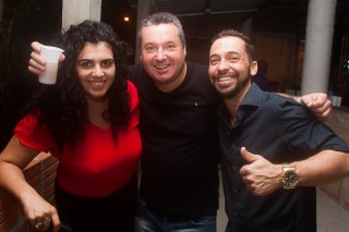 
<a style='margin-left: 5px;' class='btn btn-xs btn-social btn-facebook' href='https://www.facebook.com/sharer/sharer.php?u=https://www.galeramix.com.br/imagem/a73/800-800-90/conteudo/site_galerias/73/cachacada-do-ivonir-machado-pirao-com-linguica-tijucas-galeramix-118.jpg' rel='popup' data-width='500' data-height='400'><i class='fa fa-facebook'></i>Compartilhar <span class='hidden-xs'>no Facebook</span>
</a> 
<a class='btn btn-default btn-xs' target='_blank' href='imagem/a73/800-800-90/conteudo/site_galerias/73/cachacada-do-ivonir-machado-pirao-com-linguica-tijucas-galeramix-118.jpg'>
<span class='glyphicon glyphicon-cloud-download'></span> Salvar
</a>
