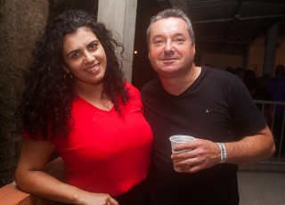 
<a style='margin-left: 5px;' class='btn btn-xs btn-social btn-facebook' href='https://www.facebook.com/sharer/sharer.php?u=https://www.galeramix.com.br/imagem/a73/800-800-90/conteudo/site_galerias/73/cachacada-do-ivonir-machado-pirao-com-linguica-tijucas-galeramix-119.jpg' rel='popup' data-width='500' data-height='400'><i class='fa fa-facebook'></i>Compartilhar <span class='hidden-xs'>no Facebook</span>
</a> 
<a class='btn btn-default btn-xs' target='_blank' href='imagem/a73/800-800-90/conteudo/site_galerias/73/cachacada-do-ivonir-machado-pirao-com-linguica-tijucas-galeramix-119.jpg'>
<span class='glyphicon glyphicon-cloud-download'></span> Salvar
</a>
