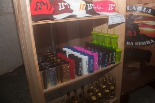 
<a style='margin-left: 5px;' class='btn btn-xs btn-social btn-facebook' href='https://www.facebook.com/sharer/sharer.php?u=https://www.galeramix.com.br/imagem/a73/800-800-90/conteudo/site_galerias/73/cachacada-do-ivonir-machado-pirao-com-linguica-tijucas-galeramix-125.jpg' rel='popup' data-width='500' data-height='400'><i class='fa fa-facebook'></i>Compartilhar <span class='hidden-xs'>no Facebook</span>
</a> 
<a class='btn btn-default btn-xs' target='_blank' href='imagem/a73/800-800-90/conteudo/site_galerias/73/cachacada-do-ivonir-machado-pirao-com-linguica-tijucas-galeramix-125.jpg'>
<span class='glyphicon glyphicon-cloud-download'></span> Salvar
</a>
