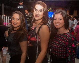 
<a style='margin-left: 5px;' class='btn btn-xs btn-social btn-facebook' href='https://www.facebook.com/sharer/sharer.php?u=https://www.galeramix.com.br/imagem/a73/800-800-90/conteudo/site_galerias/73/cachacada-do-ivonir-machado-pirao-com-linguica-tijucas-galeramix-148.jpg' rel='popup' data-width='500' data-height='400'><i class='fa fa-facebook'></i>Compartilhar <span class='hidden-xs'>no Facebook</span>
</a> 
<a class='btn btn-default btn-xs' target='_blank' href='imagem/a73/800-800-90/conteudo/site_galerias/73/cachacada-do-ivonir-machado-pirao-com-linguica-tijucas-galeramix-148.jpg'>
<span class='glyphicon glyphicon-cloud-download'></span> Salvar
</a>
