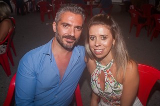 
<a style='margin-left: 5px;' class='btn btn-xs btn-social btn-facebook' href='https://www.facebook.com/sharer/sharer.php?u=https://www.galeramix.com.br/imagem/a73/800-800-90/conteudo/site_galerias/73/cachacada-do-ivonir-machado-pirao-com-linguica-tijucas-galeramix-15.jpg' rel='popup' data-width='500' data-height='400'><i class='fa fa-facebook'></i>Compartilhar <span class='hidden-xs'>no Facebook</span>
</a> 
<a class='btn btn-default btn-xs' target='_blank' href='imagem/a73/800-800-90/conteudo/site_galerias/73/cachacada-do-ivonir-machado-pirao-com-linguica-tijucas-galeramix-15.jpg'>
<span class='glyphicon glyphicon-cloud-download'></span> Salvar
</a>
