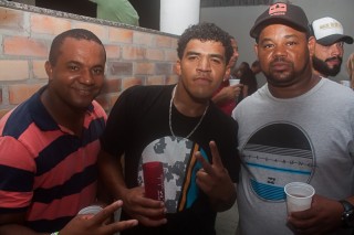 
<a style='margin-left: 5px;' class='btn btn-xs btn-social btn-facebook' href='https://www.facebook.com/sharer/sharer.php?u=https://www.galeramix.com.br/imagem/a73/800-800-90/conteudo/site_galerias/73/cachacada-do-ivonir-machado-pirao-com-linguica-tijucas-galeramix-165.jpg' rel='popup' data-width='500' data-height='400'><i class='fa fa-facebook'></i>Compartilhar <span class='hidden-xs'>no Facebook</span>
</a> 
<a class='btn btn-default btn-xs' target='_blank' href='imagem/a73/800-800-90/conteudo/site_galerias/73/cachacada-do-ivonir-machado-pirao-com-linguica-tijucas-galeramix-165.jpg'>
<span class='glyphicon glyphicon-cloud-download'></span> Salvar
</a>
