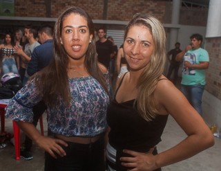 
<a style='margin-left: 5px;' class='btn btn-xs btn-social btn-facebook' href='https://www.facebook.com/sharer/sharer.php?u=https://www.galeramix.com.br/imagem/a73/800-800-90/conteudo/site_galerias/73/cachacada-do-ivonir-machado-pirao-com-linguica-tijucas-galeramix-166.jpg' rel='popup' data-width='500' data-height='400'><i class='fa fa-facebook'></i>Compartilhar <span class='hidden-xs'>no Facebook</span>
</a> 
<a class='btn btn-default btn-xs' target='_blank' href='imagem/a73/800-800-90/conteudo/site_galerias/73/cachacada-do-ivonir-machado-pirao-com-linguica-tijucas-galeramix-166.jpg'>
<span class='glyphicon glyphicon-cloud-download'></span> Salvar
</a>
