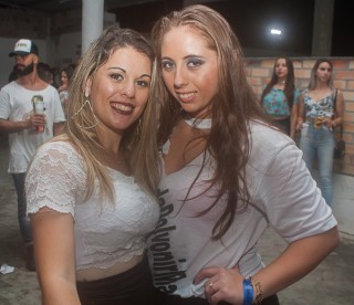 
<a style='margin-left: 5px;' class='btn btn-xs btn-social btn-facebook' href='https://www.facebook.com/sharer/sharer.php?u=https://www.galeramix.com.br/imagem/a73/800-800-90/conteudo/site_galerias/73/cachacada-do-ivonir-machado-pirao-com-linguica-tijucas-galeramix-171.jpg' rel='popup' data-width='500' data-height='400'><i class='fa fa-facebook'></i>Compartilhar <span class='hidden-xs'>no Facebook</span>
</a> 
<a class='btn btn-default btn-xs' target='_blank' href='imagem/a73/800-800-90/conteudo/site_galerias/73/cachacada-do-ivonir-machado-pirao-com-linguica-tijucas-galeramix-171.jpg'>
<span class='glyphicon glyphicon-cloud-download'></span> Salvar
</a>
