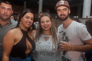 
<a style='margin-left: 5px;' class='btn btn-xs btn-social btn-facebook' href='https://www.facebook.com/sharer/sharer.php?u=https://www.galeramix.com.br/imagem/a73/800-800-90/conteudo/site_galerias/73/cachacada-do-ivonir-machado-pirao-com-linguica-tijucas-galeramix-177.jpg' rel='popup' data-width='500' data-height='400'><i class='fa fa-facebook'></i>Compartilhar <span class='hidden-xs'>no Facebook</span>
</a> 
<a class='btn btn-default btn-xs' target='_blank' href='imagem/a73/800-800-90/conteudo/site_galerias/73/cachacada-do-ivonir-machado-pirao-com-linguica-tijucas-galeramix-177.jpg'>
<span class='glyphicon glyphicon-cloud-download'></span> Salvar
</a>
