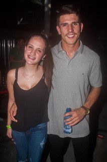 
<a style='margin-left: 5px;' class='btn btn-xs btn-social btn-facebook' href='https://www.facebook.com/sharer/sharer.php?u=https://www.galeramix.com.br/imagem/a73/800-800-90/conteudo/site_galerias/73/cachacada-do-ivonir-machado-pirao-com-linguica-tijucas-galeramix-183.jpg' rel='popup' data-width='500' data-height='400'><i class='fa fa-facebook'></i>Compartilhar <span class='hidden-xs'>no Facebook</span>
</a> 
<a class='btn btn-default btn-xs' target='_blank' href='imagem/a73/800-800-90/conteudo/site_galerias/73/cachacada-do-ivonir-machado-pirao-com-linguica-tijucas-galeramix-183.jpg'>
<span class='glyphicon glyphicon-cloud-download'></span> Salvar
</a>
