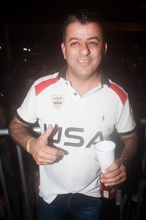 
<a style='margin-left: 5px;' class='btn btn-xs btn-social btn-facebook' href='https://www.facebook.com/sharer/sharer.php?u=https://www.galeramix.com.br/imagem/a73/800-800-90/conteudo/site_galerias/73/cachacada-do-ivonir-machado-pirao-com-linguica-tijucas-galeramix-191.jpg' rel='popup' data-width='500' data-height='400'><i class='fa fa-facebook'></i>Compartilhar <span class='hidden-xs'>no Facebook</span>
</a> 
<a class='btn btn-default btn-xs' target='_blank' href='imagem/a73/800-800-90/conteudo/site_galerias/73/cachacada-do-ivonir-machado-pirao-com-linguica-tijucas-galeramix-191.jpg'>
<span class='glyphicon glyphicon-cloud-download'></span> Salvar
</a>
