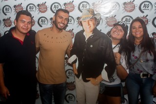 
<a style='margin-left: 5px;' class='btn btn-xs btn-social btn-facebook' href='https://www.facebook.com/sharer/sharer.php?u=https://www.galeramix.com.br/imagem/a73/800-800-90/conteudo/site_galerias/73/cachacada-do-ivonir-machado-pirao-com-linguica-tijucas-galeramix-2.jpg' rel='popup' data-width='500' data-height='400'><i class='fa fa-facebook'></i>Compartilhar <span class='hidden-xs'>no Facebook</span>
</a> 
<a class='btn btn-default btn-xs' target='_blank' href='imagem/a73/800-800-90/conteudo/site_galerias/73/cachacada-do-ivonir-machado-pirao-com-linguica-tijucas-galeramix-2.jpg'>
<span class='glyphicon glyphicon-cloud-download'></span> Salvar
</a>
