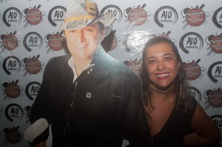 
<a style='margin-left: 5px;' class='btn btn-xs btn-social btn-facebook' href='https://www.facebook.com/sharer/sharer.php?u=https://www.galeramix.com.br/imagem/a73/800-800-90/conteudo/site_galerias/73/cachacada-do-ivonir-machado-pirao-com-linguica-tijucas-galeramix-217.jpg' rel='popup' data-width='500' data-height='400'><i class='fa fa-facebook'></i>Compartilhar <span class='hidden-xs'>no Facebook</span>
</a> 
<a class='btn btn-default btn-xs' target='_blank' href='imagem/a73/800-800-90/conteudo/site_galerias/73/cachacada-do-ivonir-machado-pirao-com-linguica-tijucas-galeramix-217.jpg'>
<span class='glyphicon glyphicon-cloud-download'></span> Salvar
</a>
