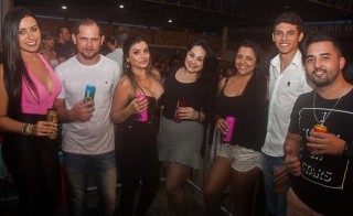 
<a style='margin-left: 5px;' class='btn btn-xs btn-social btn-facebook' href='https://www.facebook.com/sharer/sharer.php?u=https://www.galeramix.com.br/imagem/a73/800-800-90/conteudo/site_galerias/73/cachacada-do-ivonir-machado-pirao-com-linguica-tijucas-galeramix-56.jpg' rel='popup' data-width='500' data-height='400'><i class='fa fa-facebook'></i>Compartilhar <span class='hidden-xs'>no Facebook</span>
</a> 
<a class='btn btn-default btn-xs' target='_blank' href='imagem/a73/800-800-90/conteudo/site_galerias/73/cachacada-do-ivonir-machado-pirao-com-linguica-tijucas-galeramix-56.jpg'>
<span class='glyphicon glyphicon-cloud-download'></span> Salvar
</a>
