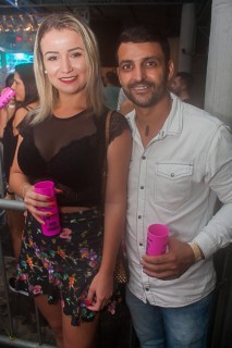 
<a style='margin-left: 5px;' class='btn btn-xs btn-social btn-facebook' href='https://www.facebook.com/sharer/sharer.php?u=https://www.galeramix.com.br/imagem/a73/800-800-90/conteudo/site_galerias/73/cachacada-do-ivonir-machado-pirao-com-linguica-tijucas-galeramix-59.jpg' rel='popup' data-width='500' data-height='400'><i class='fa fa-facebook'></i>Compartilhar <span class='hidden-xs'>no Facebook</span>
</a> 
<a class='btn btn-default btn-xs' target='_blank' href='imagem/a73/800-800-90/conteudo/site_galerias/73/cachacada-do-ivonir-machado-pirao-com-linguica-tijucas-galeramix-59.jpg'>
<span class='glyphicon glyphicon-cloud-download'></span> Salvar
</a>
