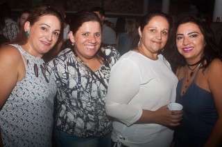 
<a style='margin-left: 5px;' class='btn btn-xs btn-social btn-facebook' href='https://www.facebook.com/sharer/sharer.php?u=https://www.galeramix.com.br/imagem/a73/800-800-90/conteudo/site_galerias/73/cachacada-do-ivonir-machado-pirao-com-linguica-tijucas-galeramix-80.jpg' rel='popup' data-width='500' data-height='400'><i class='fa fa-facebook'></i>Compartilhar <span class='hidden-xs'>no Facebook</span>
</a> 
<a class='btn btn-default btn-xs' target='_blank' href='imagem/a73/800-800-90/conteudo/site_galerias/73/cachacada-do-ivonir-machado-pirao-com-linguica-tijucas-galeramix-80.jpg'>
<span class='glyphicon glyphicon-cloud-download'></span> Salvar
</a>
