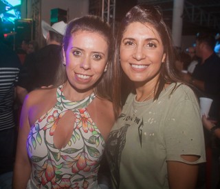 
<a style='margin-left: 5px;' class='btn btn-xs btn-social btn-facebook' href='https://www.facebook.com/sharer/sharer.php?u=https://www.galeramix.com.br/imagem/a73/800-800-90/conteudo/site_galerias/73/cachacada-do-ivonir-machado-pirao-com-linguica-tijucas-galeramix-82.jpg' rel='popup' data-width='500' data-height='400'><i class='fa fa-facebook'></i>Compartilhar <span class='hidden-xs'>no Facebook</span>
</a> 
<a class='btn btn-default btn-xs' target='_blank' href='imagem/a73/800-800-90/conteudo/site_galerias/73/cachacada-do-ivonir-machado-pirao-com-linguica-tijucas-galeramix-82.jpg'>
<span class='glyphicon glyphicon-cloud-download'></span> Salvar
</a>
