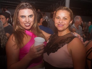 
<a style='margin-left: 5px;' class='btn btn-xs btn-social btn-facebook' href='https://www.facebook.com/sharer/sharer.php?u=https://www.galeramix.com.br/imagem/a73/800-800-90/conteudo/site_galerias/73/cachacada-do-ivonir-machado-pirao-com-linguica-tijucas-galeramix-83.jpg' rel='popup' data-width='500' data-height='400'><i class='fa fa-facebook'></i>Compartilhar <span class='hidden-xs'>no Facebook</span>
</a> 
<a class='btn btn-default btn-xs' target='_blank' href='imagem/a73/800-800-90/conteudo/site_galerias/73/cachacada-do-ivonir-machado-pirao-com-linguica-tijucas-galeramix-83.jpg'>
<span class='glyphicon glyphicon-cloud-download'></span> Salvar
</a>
