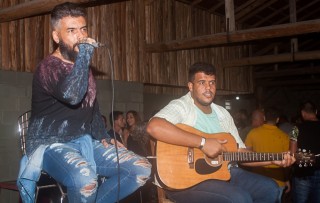 
<a style='margin-left: 5px;' class='btn btn-xs btn-social btn-facebook' href='https://www.facebook.com/sharer/sharer.php?u=https://www.galeramix.com.br/imagem/a73/800-800-90/conteudo/site_galerias/73/cachacada-do-ivonir-machado-pirao-com-linguica-tijucas-galeramix-9.jpg' rel='popup' data-width='500' data-height='400'><i class='fa fa-facebook'></i>Compartilhar <span class='hidden-xs'>no Facebook</span>
</a> 
<a class='btn btn-default btn-xs' target='_blank' href='imagem/a73/800-800-90/conteudo/site_galerias/73/cachacada-do-ivonir-machado-pirao-com-linguica-tijucas-galeramix-9.jpg'>
<span class='glyphicon glyphicon-cloud-download'></span> Salvar
</a>
