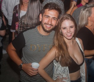 
<a style='margin-left: 5px;' class='btn btn-xs btn-social btn-facebook' href='https://www.facebook.com/sharer/sharer.php?u=https://www.galeramix.com.br/imagem/a73/800-800-90/conteudo/site_galerias/73/cachacada-do-ivonir-machado-pirao-com-linguica-tijucas-galeramix-93.jpg' rel='popup' data-width='500' data-height='400'><i class='fa fa-facebook'></i>Compartilhar <span class='hidden-xs'>no Facebook</span>
</a> 
<a class='btn btn-default btn-xs' target='_blank' href='imagem/a73/800-800-90/conteudo/site_galerias/73/cachacada-do-ivonir-machado-pirao-com-linguica-tijucas-galeramix-93.jpg'>
<span class='glyphicon glyphicon-cloud-download'></span> Salvar
</a>
