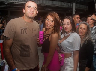 
<a style='margin-left: 5px;' class='btn btn-xs btn-social btn-facebook' href='https://www.facebook.com/sharer/sharer.php?u=https://www.galeramix.com.br/imagem/a73/800-800-90/conteudo/site_galerias/73/cachacada-do-ivonir-machado-pirao-com-linguica-tijucas-galeramix-98.jpg' rel='popup' data-width='500' data-height='400'><i class='fa fa-facebook'></i>Compartilhar <span class='hidden-xs'>no Facebook</span>
</a> 
<a class='btn btn-default btn-xs' target='_blank' href='imagem/a73/800-800-90/conteudo/site_galerias/73/cachacada-do-ivonir-machado-pirao-com-linguica-tijucas-galeramix-98.jpg'>
<span class='glyphicon glyphicon-cloud-download'></span> Salvar
</a>
