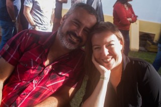 
                    <a style='margin-left: 5px;' class='btn btn-xs btn-social btn-facebook' href='https://www.facebook.com/sharer/sharer.php?u=https://www.galeramix.com.br/imagem/a74/800-800-90/conteudo/site_galerias/74/feijoada-magnatas-galera-mix-13.jpg' rel='popup' data-width='500' data-height='400'><i class='fa fa-facebook'></i>Compartilhar <span class='hidden-xs'>no Facebook</span>
                </a> 
                <a class='btn btn-default btn-xs' target='_blank' href='imagem/a74/800-800-90/conteudo/site_galerias/74/feijoada-magnatas-galera-mix-13.jpg'>
                    <span class='glyphicon glyphicon-cloud-download'></span> Salvar
                </a>
                