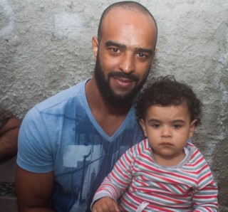 
<a style='margin-left: 5px;' class='btn btn-xs btn-social btn-facebook' href='https://www.facebook.com/sharer/sharer.php?u=https://www.galeramix.com.br/imagem/a74/800-800-90/conteudo/site_galerias/74/feijoada-magnatas-galera-mix-3.jpg' rel='popup' data-width='500' data-height='400'><i class='fa fa-facebook'></i>Compartilhar <span class='hidden-xs'>no Facebook</span>
</a> 
<a class='btn btn-default btn-xs' target='_blank' href='imagem/a74/800-800-90/conteudo/site_galerias/74/feijoada-magnatas-galera-mix-3.jpg'>
<span class='glyphicon glyphicon-cloud-download'></span> Salvar
</a>
