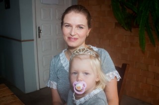 
<a style='margin-left: 5px;' class='btn btn-xs btn-social btn-facebook' href='https://www.facebook.com/sharer/sharer.php?u=https://www.galeramix.com.br/imagem/a74/800-800-90/conteudo/site_galerias/74/feijoada-magnatas-galera-mix-37.jpg' rel='popup' data-width='500' data-height='400'><i class='fa fa-facebook'></i>Compartilhar <span class='hidden-xs'>no Facebook</span>
</a> 
<a class='btn btn-default btn-xs' target='_blank' href='imagem/a74/800-800-90/conteudo/site_galerias/74/feijoada-magnatas-galera-mix-37.jpg'>
<span class='glyphicon glyphicon-cloud-download'></span> Salvar
</a>
