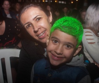 
    <a style='margin-left: 5px;' class='btn btn-xs btn-social btn-facebook' href='https://www.facebook.com/sharer/sharer.php?u=https://www.galeramix.com.br/imagem/a76/800-800-90/conteudo/site_galerias/76/felipe-neto-mega-fest-15.jpg' rel='popup' data-width='500' data-height='400'><i class='fa fa-facebook'></i>Compartilhar <span class='hidden-xs'>no Facebook</span>
</a> 
<a class='btn btn-default btn-xs' target='_blank' href='imagem/a76/800-800-90/conteudo/site_galerias/76/felipe-neto-mega-fest-15.jpg'>
    <span class='glyphicon glyphicon-cloud-download'></span> Salvar
</a>
