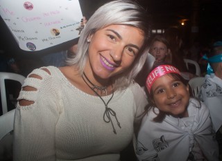 
<a style='margin-left: 5px;' class='btn btn-xs btn-social btn-facebook' href='https://www.facebook.com/sharer/sharer.php?u=https://www.galeramix.com.br/imagem/a76/800-800-90/conteudo/site_galerias/76/felipe-neto-mega-fest-16.jpg' rel='popup' data-width='500' data-height='400'><i class='fa fa-facebook'></i>Compartilhar <span class='hidden-xs'>no Facebook</span>
</a> 
<a class='btn btn-default btn-xs' target='_blank' href='imagem/a76/800-800-90/conteudo/site_galerias/76/felipe-neto-mega-fest-16.jpg'>
<span class='glyphicon glyphicon-cloud-download'></span> Salvar
</a>
