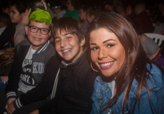 
<a style='margin-left: 5px;' class='btn btn-xs btn-social btn-facebook' href='https://www.facebook.com/sharer/sharer.php?u=https://www.galeramix.com.br/imagem/a76/800-800-90/conteudo/site_galerias/76/felipe-neto-mega-fest-30.jpg' rel='popup' data-width='500' data-height='400'><i class='fa fa-facebook'></i>Compartilhar <span class='hidden-xs'>no Facebook</span>
</a> 
<a class='btn btn-default btn-xs' target='_blank' href='imagem/a76/800-800-90/conteudo/site_galerias/76/felipe-neto-mega-fest-30.jpg'>
<span class='glyphicon glyphicon-cloud-download'></span> Salvar
</a>
