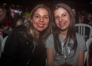 
<a style='margin-left: 5px;' class='btn btn-xs btn-social btn-facebook' href='https://www.facebook.com/sharer/sharer.php?u=https://www.galeramix.com.br/imagem/a76/800-800-90/conteudo/site_galerias/76/felipe-neto-mega-fest-46.jpg' rel='popup' data-width='500' data-height='400'><i class='fa fa-facebook'></i>Compartilhar <span class='hidden-xs'>no Facebook</span>
</a> 
<a class='btn btn-default btn-xs' target='_blank' href='imagem/a76/800-800-90/conteudo/site_galerias/76/felipe-neto-mega-fest-46.jpg'>
<span class='glyphicon glyphicon-cloud-download'></span> Salvar
</a>
