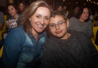 
<a style='margin-left: 5px;' class='btn btn-xs btn-social btn-facebook' href='https://www.facebook.com/sharer/sharer.php?u=https://www.galeramix.com.br/imagem/a76/800-800-90/conteudo/site_galerias/76/felipe-neto-mega-fest-51.jpg' rel='popup' data-width='500' data-height='400'><i class='fa fa-facebook'></i>Compartilhar <span class='hidden-xs'>no Facebook</span>
</a> 
<a class='btn btn-default btn-xs' target='_blank' href='imagem/a76/800-800-90/conteudo/site_galerias/76/felipe-neto-mega-fest-51.jpg'>
<span class='glyphicon glyphicon-cloud-download'></span> Salvar
</a>
