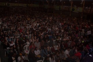 
<a style='margin-left: 5px;' class='btn btn-xs btn-social btn-facebook' href='https://www.facebook.com/sharer/sharer.php?u=https://www.galeramix.com.br/imagem/a76/800-800-90/conteudo/site_galerias/76/felipe-neto-mega-fest-59.jpg' rel='popup' data-width='500' data-height='400'><i class='fa fa-facebook'></i>Compartilhar <span class='hidden-xs'>no Facebook</span>
</a> 
<a class='btn btn-default btn-xs' target='_blank' href='imagem/a76/800-800-90/conteudo/site_galerias/76/felipe-neto-mega-fest-59.jpg'>
<span class='glyphicon glyphicon-cloud-download'></span> Salvar
</a>
