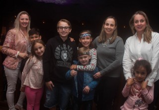 
<a style='margin-left: 5px;' class='btn btn-xs btn-social btn-facebook' href='https://www.facebook.com/sharer/sharer.php?u=https://www.galeramix.com.br/imagem/a76/800-800-90/conteudo/site_galerias/76/felipe-neto-mega-fest-61.jpg' rel='popup' data-width='500' data-height='400'><i class='fa fa-facebook'></i>Compartilhar <span class='hidden-xs'>no Facebook</span>
</a> 
<a class='btn btn-default btn-xs' target='_blank' href='imagem/a76/800-800-90/conteudo/site_galerias/76/felipe-neto-mega-fest-61.jpg'>
<span class='glyphicon glyphicon-cloud-download'></span> Salvar
</a>
