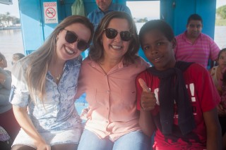 
<a style='margin-left: 5px;' class='btn btn-xs btn-social btn-facebook' href='https://www.facebook.com/sharer/sharer.php?u=https://www.galeramix.com.br/imagem/a77/800-800-90/conteudo/site_galerias/77/aniversario-de-tijucas-galera-mix-casarao-gallotti-117.jpg' rel='popup' data-width='500' data-height='400'><i class='fa fa-facebook'></i>Compartilhar <span class='hidden-xs'>no Facebook</span>
</a> 
<a class='btn btn-default btn-xs' target='_blank' href='imagem/a77/800-800-90/conteudo/site_galerias/77/aniversario-de-tijucas-galera-mix-casarao-gallotti-117.jpg'>
<span class='glyphicon glyphicon-cloud-download'></span> Salvar
</a>
