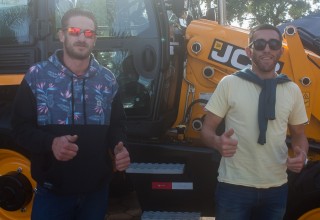 
<a style='margin-left: 5px;' class='btn btn-xs btn-social btn-facebook' href='https://www.facebook.com/sharer/sharer.php?u=https://www.galeramix.com.br/imagem/a77/800-800-90/conteudo/site_galerias/77/aniversario-de-tijucas-galera-mix-casarao-gallotti-129.jpg' rel='popup' data-width='500' data-height='400'><i class='fa fa-facebook'></i>Compartilhar <span class='hidden-xs'>no Facebook</span>
</a> 
<a class='btn btn-default btn-xs' target='_blank' href='imagem/a77/800-800-90/conteudo/site_galerias/77/aniversario-de-tijucas-galera-mix-casarao-gallotti-129.jpg'>
<span class='glyphicon glyphicon-cloud-download'></span> Salvar
</a>
