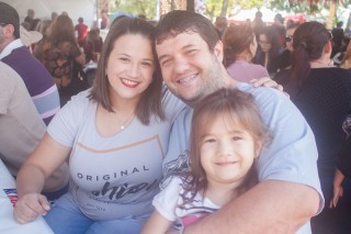 
<a style='margin-left: 5px;' class='btn btn-xs btn-social btn-facebook' href='https://www.facebook.com/sharer/sharer.php?u=https://www.galeramix.com.br/imagem/a77/800-800-90/conteudo/site_galerias/77/aniversario-de-tijucas-galera-mix-casarao-gallotti-46.jpg' rel='popup' data-width='500' data-height='400'><i class='fa fa-facebook'></i>Compartilhar <span class='hidden-xs'>no Facebook</span>
</a> 
<a class='btn btn-default btn-xs' target='_blank' href='imagem/a77/800-800-90/conteudo/site_galerias/77/aniversario-de-tijucas-galera-mix-casarao-gallotti-46.jpg'>
<span class='glyphicon glyphicon-cloud-download'></span> Salvar
</a>
