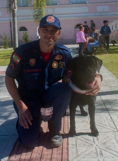 
<a style='margin-left: 5px;' class='btn btn-xs btn-social btn-facebook' href='https://www.facebook.com/sharer/sharer.php?u=https://www.galeramix.com.br/imagem/a77/800-800-90/conteudo/site_galerias/77/aniversario-de-tijucas-galera-mix-casarao-gallotti-50.jpg' rel='popup' data-width='500' data-height='400'><i class='fa fa-facebook'></i>Compartilhar <span class='hidden-xs'>no Facebook</span>
</a> 
<a class='btn btn-default btn-xs' target='_blank' href='imagem/a77/800-800-90/conteudo/site_galerias/77/aniversario-de-tijucas-galera-mix-casarao-gallotti-50.jpg'>
<span class='glyphicon glyphicon-cloud-download'></span> Salvar
</a>
