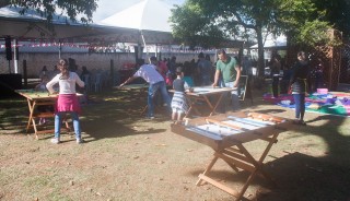 
<a style='margin-left: 5px;' class='btn btn-xs btn-social btn-facebook' href='https://www.facebook.com/sharer/sharer.php?u=https://www.galeramix.com.br/imagem/a77/800-800-90/conteudo/site_galerias/77/aniversario-de-tijucas-galera-mix-casarao-gallotti-6.jpg' rel='popup' data-width='500' data-height='400'><i class='fa fa-facebook'></i>Compartilhar <span class='hidden-xs'>no Facebook</span>
</a> 
<a class='btn btn-default btn-xs' target='_blank' href='imagem/a77/800-800-90/conteudo/site_galerias/77/aniversario-de-tijucas-galera-mix-casarao-gallotti-6.jpg'>
<span class='glyphicon glyphicon-cloud-download'></span> Salvar
</a>
