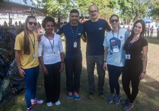 
<a style='margin-left: 5px;' class='btn btn-xs btn-social btn-facebook' href='https://www.facebook.com/sharer/sharer.php?u=https://www.galeramix.com.br/imagem/a77/800-800-90/conteudo/site_galerias/77/aniversario-de-tijucas-galera-mix-casarao-gallotti-85.jpg' rel='popup' data-width='500' data-height='400'><i class='fa fa-facebook'></i>Compartilhar <span class='hidden-xs'>no Facebook</span>
</a> 
<a class='btn btn-default btn-xs' target='_blank' href='imagem/a77/800-800-90/conteudo/site_galerias/77/aniversario-de-tijucas-galera-mix-casarao-gallotti-85.jpg'>
<span class='glyphicon glyphicon-cloud-download'></span> Salvar
</a>
