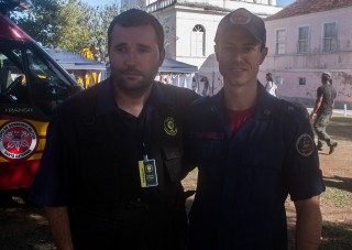 
<a style='margin-left: 5px;' class='btn btn-xs btn-social btn-facebook' href='https://www.facebook.com/sharer/sharer.php?u=https://www.galeramix.com.br/imagem/a77/800-800-90/conteudo/site_galerias/77/aniversario-de-tijucas-galera-mix-casarao-gallotti-87.jpg' rel='popup' data-width='500' data-height='400'><i class='fa fa-facebook'></i>Compartilhar <span class='hidden-xs'>no Facebook</span>
</a> 
<a class='btn btn-default btn-xs' target='_blank' href='imagem/a77/800-800-90/conteudo/site_galerias/77/aniversario-de-tijucas-galera-mix-casarao-gallotti-87.jpg'>
<span class='glyphicon glyphicon-cloud-download'></span> Salvar
</a>
