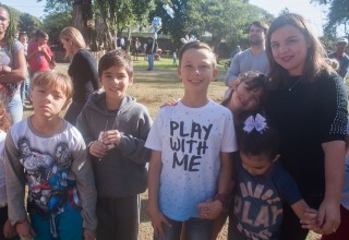 
<a style='margin-left: 5px;' class='btn btn-xs btn-social btn-facebook' href='https://www.facebook.com/sharer/sharer.php?u=https://www.galeramix.com.br/imagem/a77/800-800-90/conteudo/site_galerias/77/aniversario-de-tijucas-galera-mix-casarao-gallotti-92.jpg' rel='popup' data-width='500' data-height='400'><i class='fa fa-facebook'></i>Compartilhar <span class='hidden-xs'>no Facebook</span>
</a> 
<a class='btn btn-default btn-xs' target='_blank' href='imagem/a77/800-800-90/conteudo/site_galerias/77/aniversario-de-tijucas-galera-mix-casarao-gallotti-92.jpg'>
<span class='glyphicon glyphicon-cloud-download'></span> Salvar
</a>
