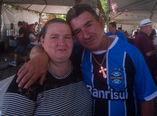 
<a style='margin-left: 5px;' class='btn btn-xs btn-social btn-facebook' href='https://www.facebook.com/sharer/sharer.php?u=https://www.galeramix.com.br/imagem/a77/800-800-90/conteudo/site_galerias/77/aniversario-de-tijucas-galera-mix-casarao-gallotti-98.jpg' rel='popup' data-width='500' data-height='400'><i class='fa fa-facebook'></i>Compartilhar <span class='hidden-xs'>no Facebook</span>
</a> 
<a class='btn btn-default btn-xs' target='_blank' href='imagem/a77/800-800-90/conteudo/site_galerias/77/aniversario-de-tijucas-galera-mix-casarao-gallotti-98.jpg'>
<span class='glyphicon glyphicon-cloud-download'></span> Salvar
</a>
