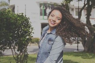 
            <a style='margin-left: 5px;' class='btn btn-xs btn-social btn-facebook' href='https://www.facebook.com/sharer/sharer.php?u=https://www.galeramix.com.br/imagem/a8/800-800-90/conteudo/site_galerias/8/diminuir-16.jpg' rel='popup' data-width='500' data-height='400'><i class='fa fa-facebook'></i>Compartilhar <span class='hidden-xs'>no Facebook</span>
        </a> 
        <a class='btn btn-default btn-xs' target='_blank' href='imagem/a8/800-800-90/conteudo/site_galerias/8/diminuir-16.jpg'>
            <span class='glyphicon glyphicon-cloud-download'></span> Salvar
        </a>
        