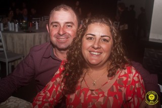 
<a style='margin-left: 5px;' class='btn btn-xs btn-social btn-facebook' href='https://www.facebook.com/sharer/sharer.php?u=https://www.galeramix.com.br/imagem/a80/800-800-90/conteudo/site_galerias/80/live-tijucas-galera-mix-espresso-rural-diogo-portugal-118.jpg' rel='popup' data-width='500' data-height='400'><i class='fa fa-facebook'></i>Compartilhar <span class='hidden-xs'>no Facebook</span>
</a> 
<a class='btn btn-default btn-xs' target='_blank' href='imagem/a80/800-800-90/conteudo/site_galerias/80/live-tijucas-galera-mix-espresso-rural-diogo-portugal-118.jpg'>
<span class='glyphicon glyphicon-cloud-download'></span> Salvar
</a>
