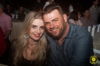 
<a style='margin-left: 5px;' class='btn btn-xs btn-social btn-facebook' href='https://www.facebook.com/sharer/sharer.php?u=https://www.galeramix.com.br/imagem/a80/800-800-90/conteudo/site_galerias/80/live-tijucas-galera-mix-espresso-rural-diogo-portugal-123.jpg' rel='popup' data-width='500' data-height='400'><i class='fa fa-facebook'></i>Compartilhar <span class='hidden-xs'>no Facebook</span>
</a> 
<a class='btn btn-default btn-xs' target='_blank' href='imagem/a80/800-800-90/conteudo/site_galerias/80/live-tijucas-galera-mix-espresso-rural-diogo-portugal-123.jpg'>
<span class='glyphicon glyphicon-cloud-download'></span> Salvar
</a>
