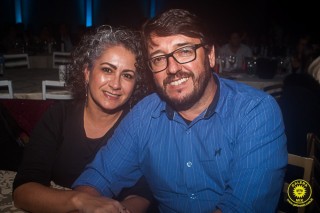 
<a style='margin-left: 5px;' class='btn btn-xs btn-social btn-facebook' href='https://www.facebook.com/sharer/sharer.php?u=https://www.galeramix.com.br/imagem/a80/800-800-90/conteudo/site_galerias/80/live-tijucas-galera-mix-espresso-rural-diogo-portugal-127.jpg' rel='popup' data-width='500' data-height='400'><i class='fa fa-facebook'></i>Compartilhar <span class='hidden-xs'>no Facebook</span>
</a> 
<a class='btn btn-default btn-xs' target='_blank' href='imagem/a80/800-800-90/conteudo/site_galerias/80/live-tijucas-galera-mix-espresso-rural-diogo-portugal-127.jpg'>
<span class='glyphicon glyphicon-cloud-download'></span> Salvar
</a>
