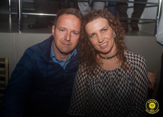 
<a style='margin-left: 5px;' class='btn btn-xs btn-social btn-facebook' href='https://www.facebook.com/sharer/sharer.php?u=https://www.galeramix.com.br/imagem/a80/800-800-90/conteudo/site_galerias/80/live-tijucas-galera-mix-espresso-rural-diogo-portugal-133.jpg' rel='popup' data-width='500' data-height='400'><i class='fa fa-facebook'></i>Compartilhar <span class='hidden-xs'>no Facebook</span>
</a> 
<a class='btn btn-default btn-xs' target='_blank' href='imagem/a80/800-800-90/conteudo/site_galerias/80/live-tijucas-galera-mix-espresso-rural-diogo-portugal-133.jpg'>
<span class='glyphicon glyphicon-cloud-download'></span> Salvar
</a>
