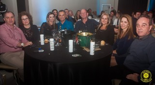 
<a style='margin-left: 5px;' class='btn btn-xs btn-social btn-facebook' href='https://www.facebook.com/sharer/sharer.php?u=https://www.galeramix.com.br/imagem/a80/800-800-90/conteudo/site_galerias/80/live-tijucas-galera-mix-espresso-rural-diogo-portugal-135.jpg' rel='popup' data-width='500' data-height='400'><i class='fa fa-facebook'></i>Compartilhar <span class='hidden-xs'>no Facebook</span>
</a> 
<a class='btn btn-default btn-xs' target='_blank' href='imagem/a80/800-800-90/conteudo/site_galerias/80/live-tijucas-galera-mix-espresso-rural-diogo-portugal-135.jpg'>
<span class='glyphicon glyphicon-cloud-download'></span> Salvar
</a>
