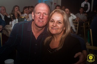 
<a style='margin-left: 5px;' class='btn btn-xs btn-social btn-facebook' href='https://www.facebook.com/sharer/sharer.php?u=https://www.galeramix.com.br/imagem/a80/800-800-90/conteudo/site_galerias/80/live-tijucas-galera-mix-espresso-rural-diogo-portugal-136.jpg' rel='popup' data-width='500' data-height='400'><i class='fa fa-facebook'></i>Compartilhar <span class='hidden-xs'>no Facebook</span>
</a> 
<a class='btn btn-default btn-xs' target='_blank' href='imagem/a80/800-800-90/conteudo/site_galerias/80/live-tijucas-galera-mix-espresso-rural-diogo-portugal-136.jpg'>
<span class='glyphicon glyphicon-cloud-download'></span> Salvar
</a>
