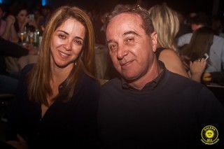 
<a style='margin-left: 5px;' class='btn btn-xs btn-social btn-facebook' href='https://www.facebook.com/sharer/sharer.php?u=https://www.galeramix.com.br/imagem/a80/800-800-90/conteudo/site_galerias/80/live-tijucas-galera-mix-espresso-rural-diogo-portugal-137.jpg' rel='popup' data-width='500' data-height='400'><i class='fa fa-facebook'></i>Compartilhar <span class='hidden-xs'>no Facebook</span>
</a> 
<a class='btn btn-default btn-xs' target='_blank' href='imagem/a80/800-800-90/conteudo/site_galerias/80/live-tijucas-galera-mix-espresso-rural-diogo-portugal-137.jpg'>
<span class='glyphicon glyphicon-cloud-download'></span> Salvar
</a>
