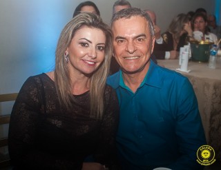 
<a style='margin-left: 5px;' class='btn btn-xs btn-social btn-facebook' href='https://www.facebook.com/sharer/sharer.php?u=https://www.galeramix.com.br/imagem/a80/800-800-90/conteudo/site_galerias/80/live-tijucas-galera-mix-espresso-rural-diogo-portugal-138.jpg' rel='popup' data-width='500' data-height='400'><i class='fa fa-facebook'></i>Compartilhar <span class='hidden-xs'>no Facebook</span>
</a> 
<a class='btn btn-default btn-xs' target='_blank' href='imagem/a80/800-800-90/conteudo/site_galerias/80/live-tijucas-galera-mix-espresso-rural-diogo-portugal-138.jpg'>
<span class='glyphicon glyphicon-cloud-download'></span> Salvar
</a>
